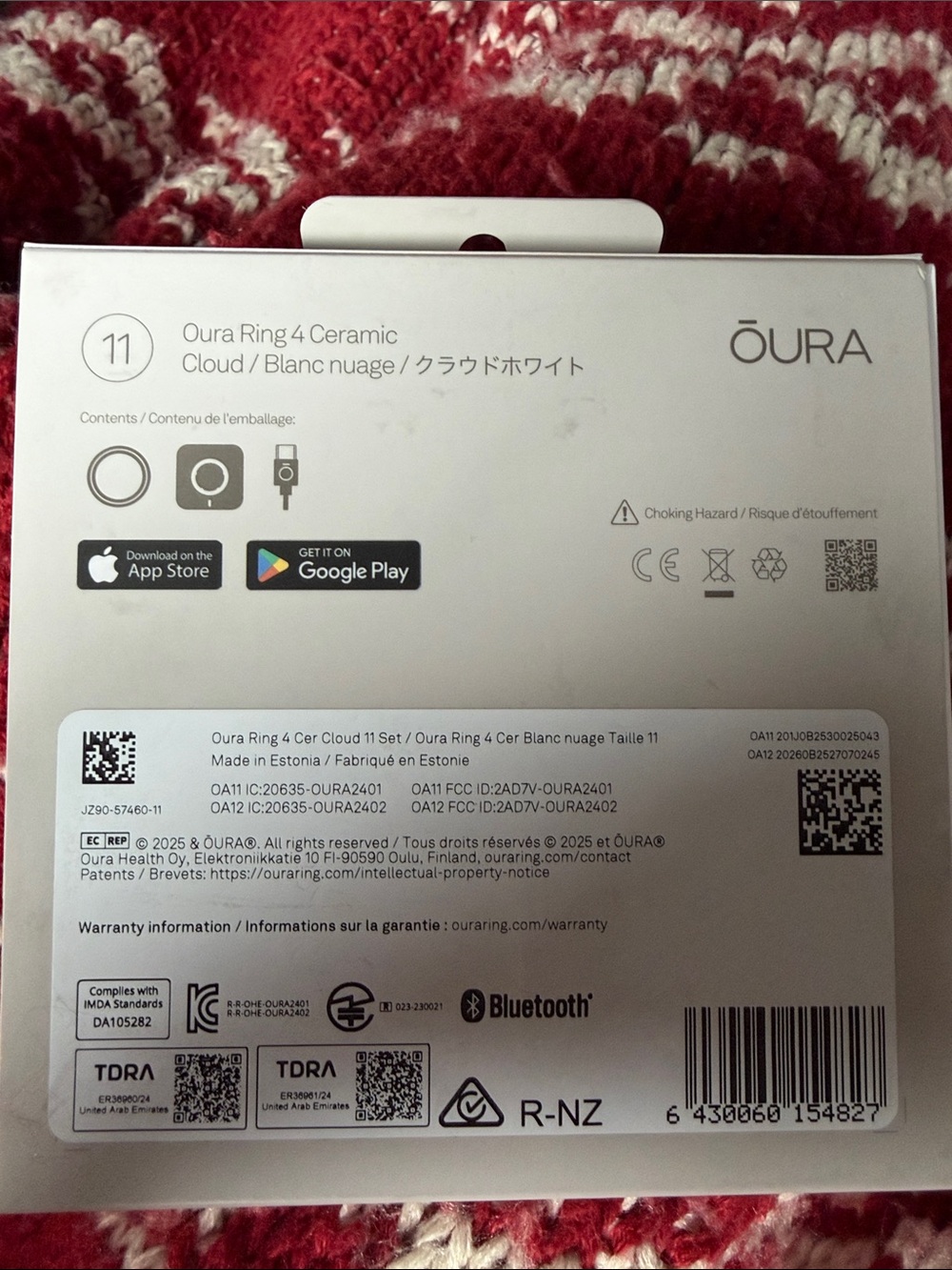 Oura White Ceramic Ring (white, silver) - Picture 5 of 5
